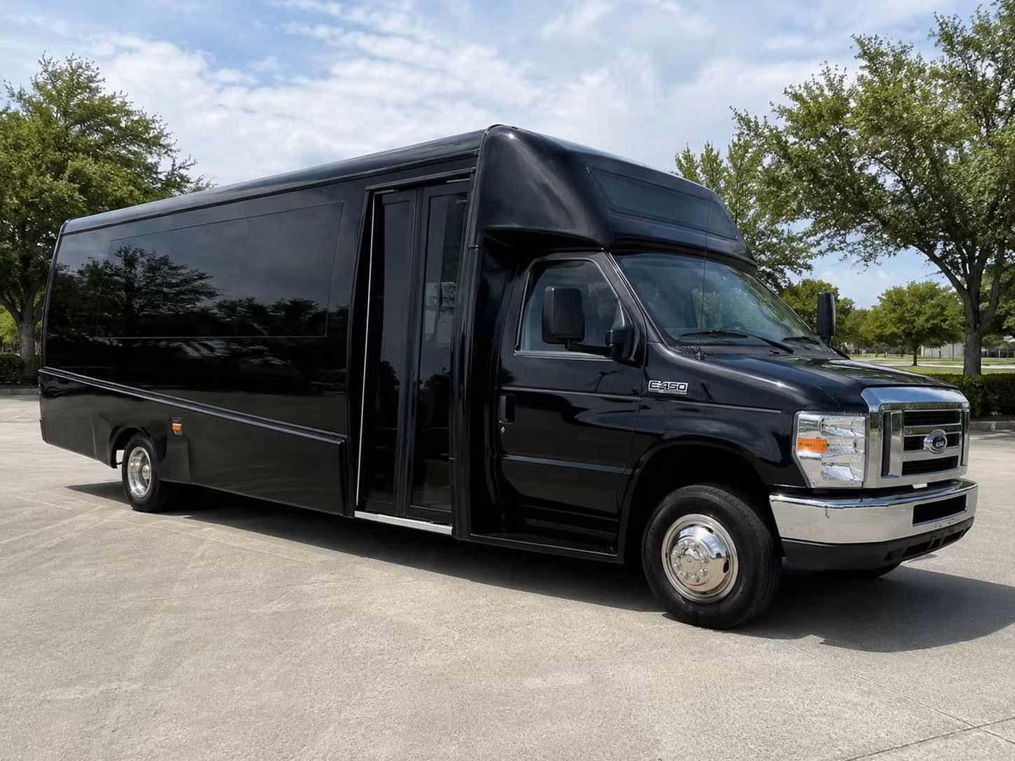 15 passenger minibus