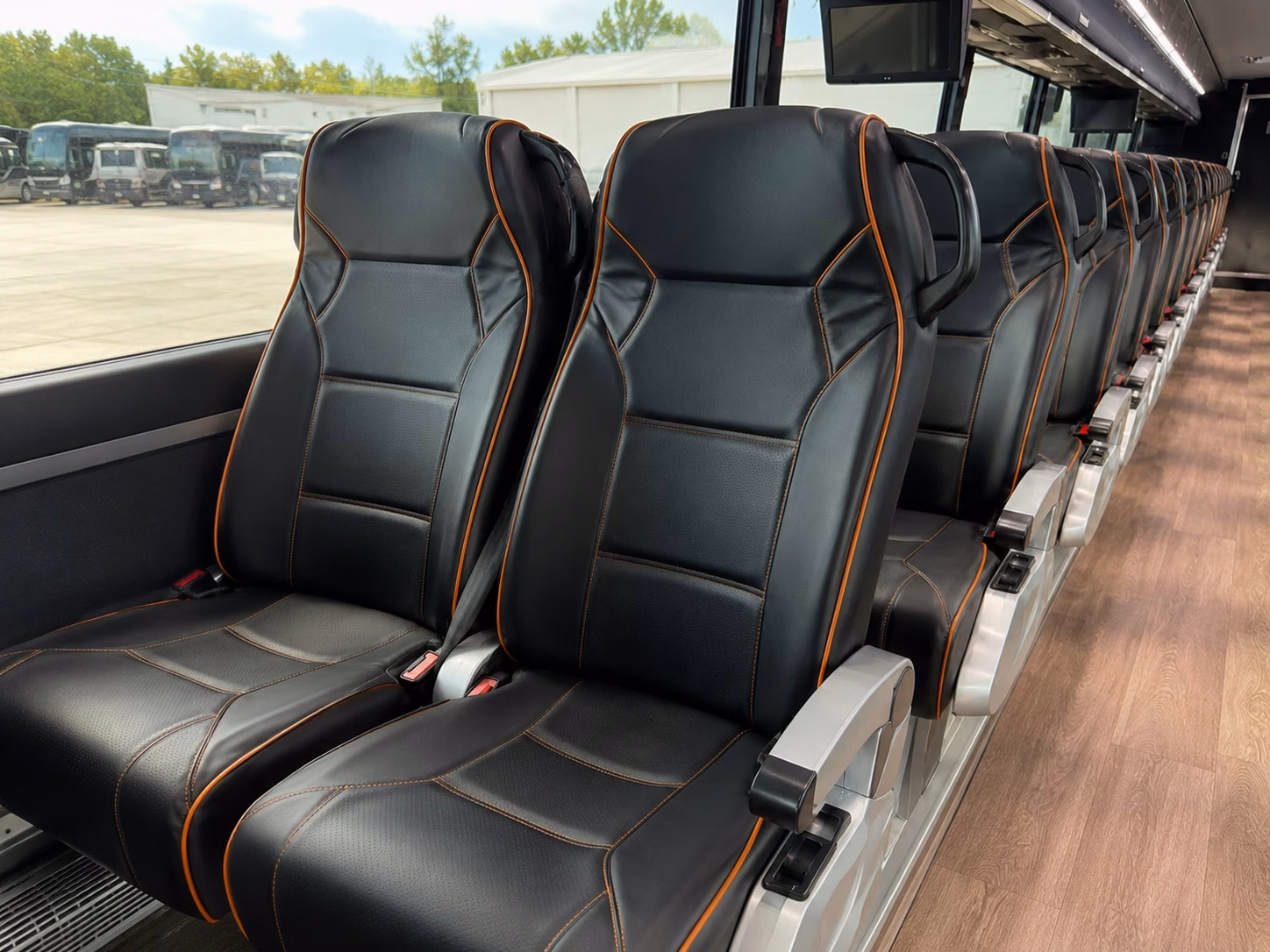 compare bus options for columbus field trips to the columbus museum and botanical garden